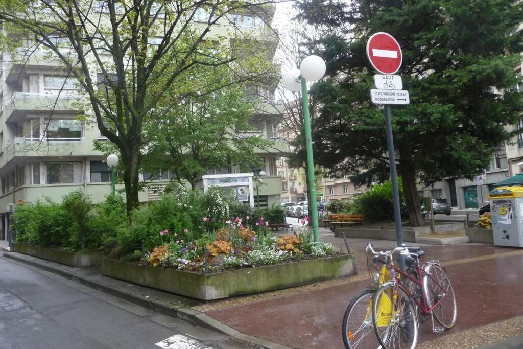 Bel appartement charme ancien dans quartier animé Grenoble Esterno foto