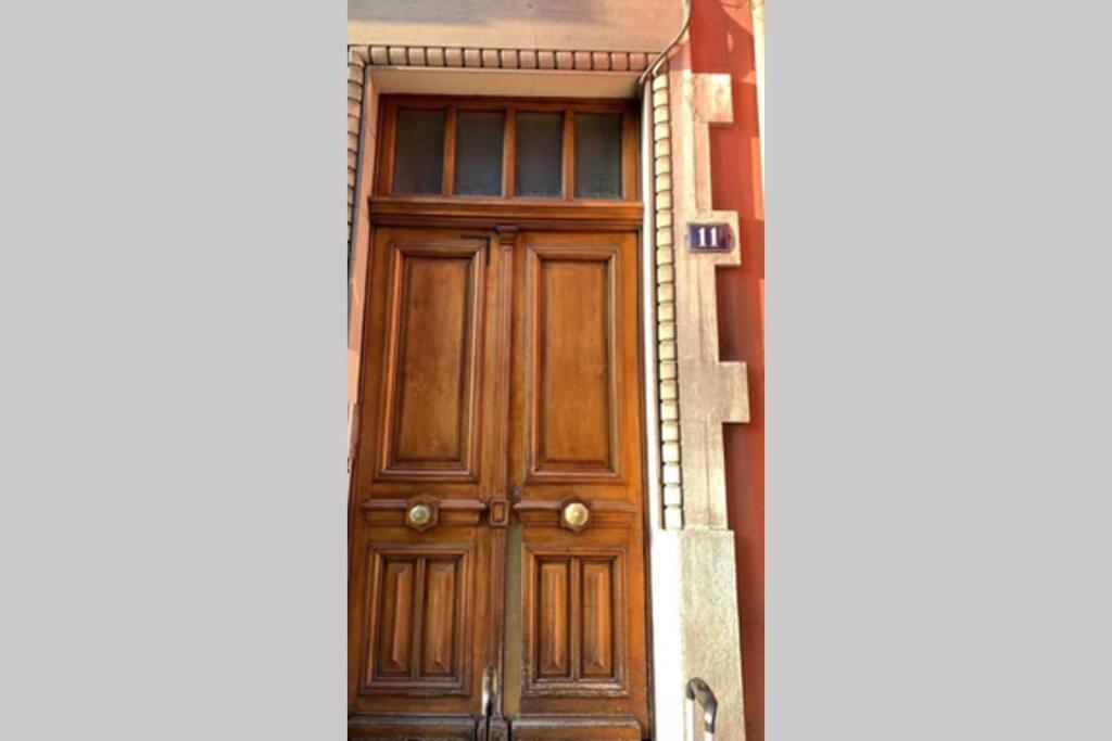 Bel appartement charme ancien dans quartier animé Grenoble Esterno foto