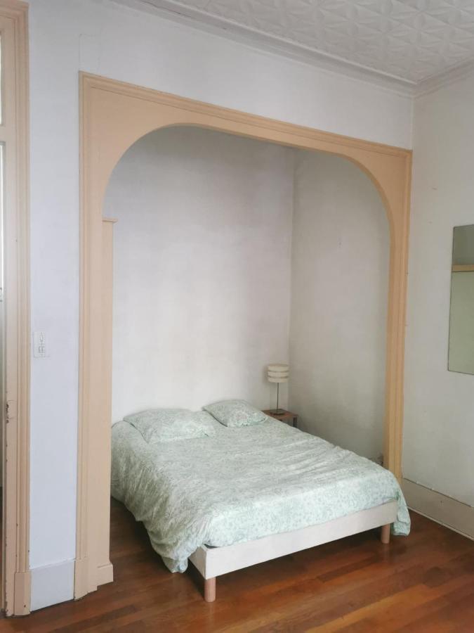 Bel appartement charme ancien dans quartier animé Grenoble Esterno foto